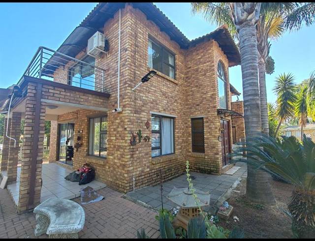 4 BEDROOM HOUSE FOR SALE IN MISTY BAY